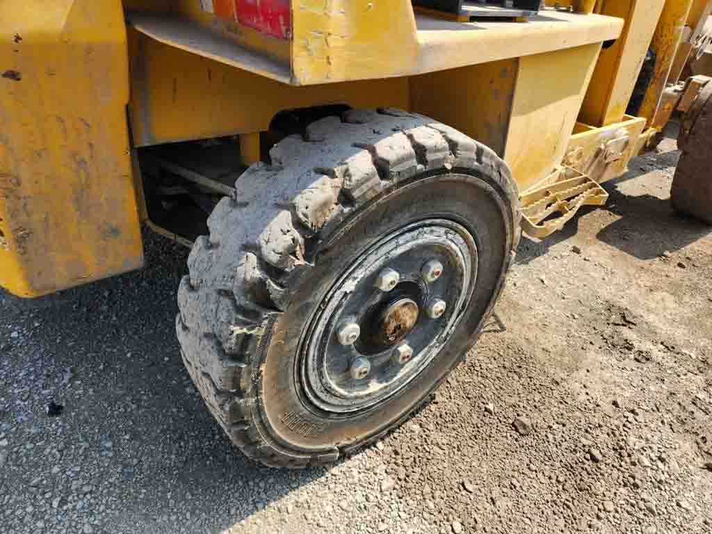 SD25-3-S76-01677