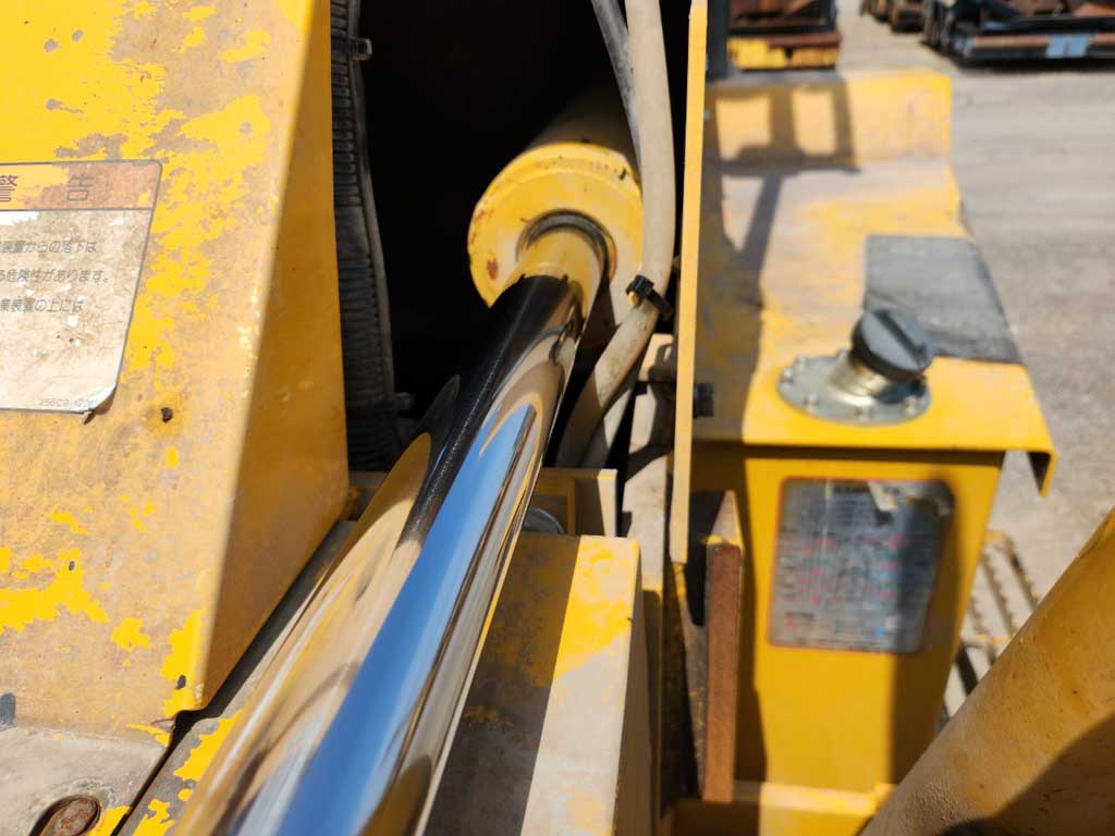 SD25-3-S76-01677