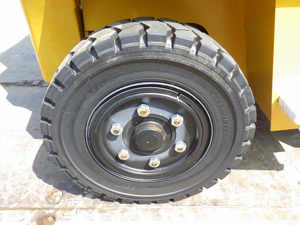 SD25-3-S76-01842