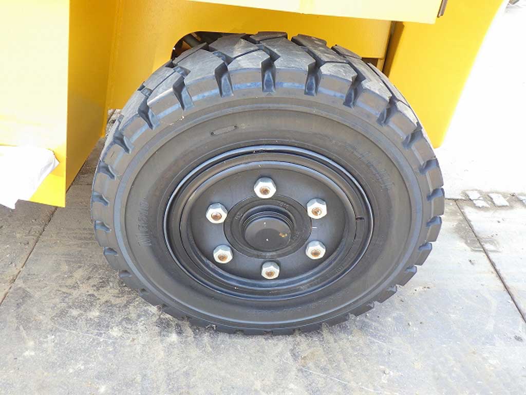 SD25-3-S76-01842