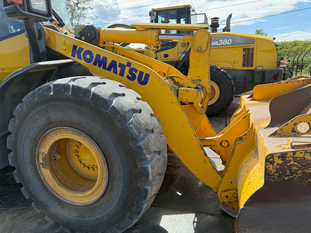 WA380-8-16234