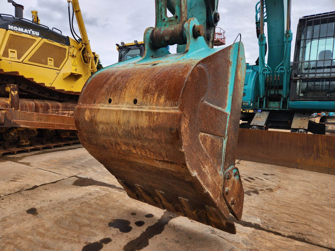 SK135SR-3-YY07-28817