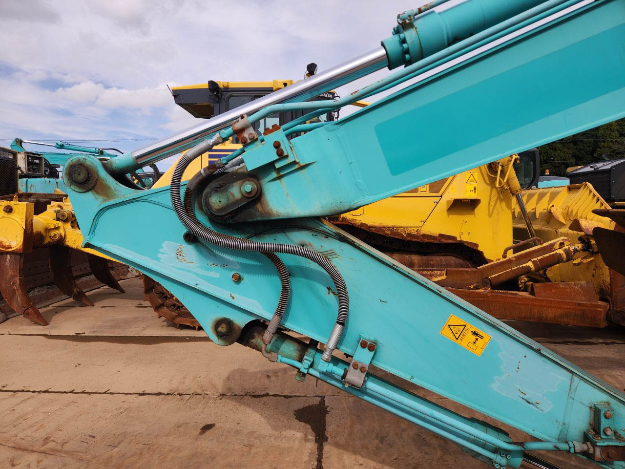 SK135SR-3-YY07-28817