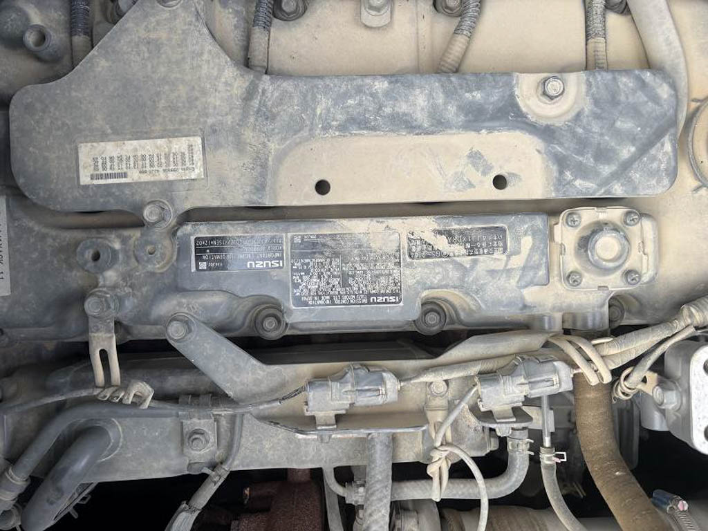 SK135SR-5-YY08-041982