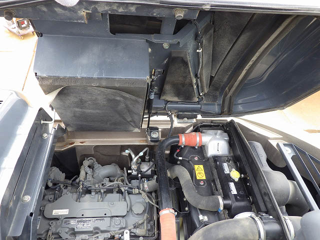 SK135SR-5-YY08-042300