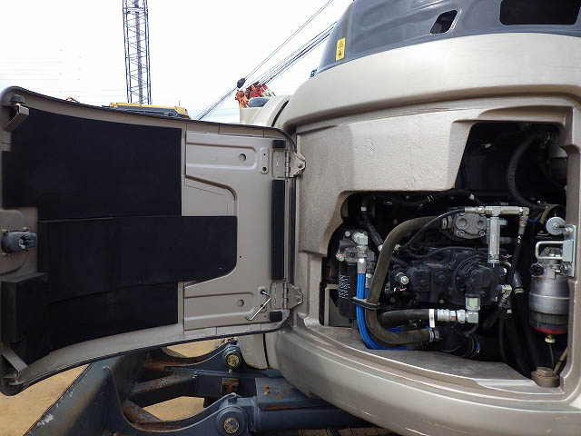 SK135SR-5-YY08-042300