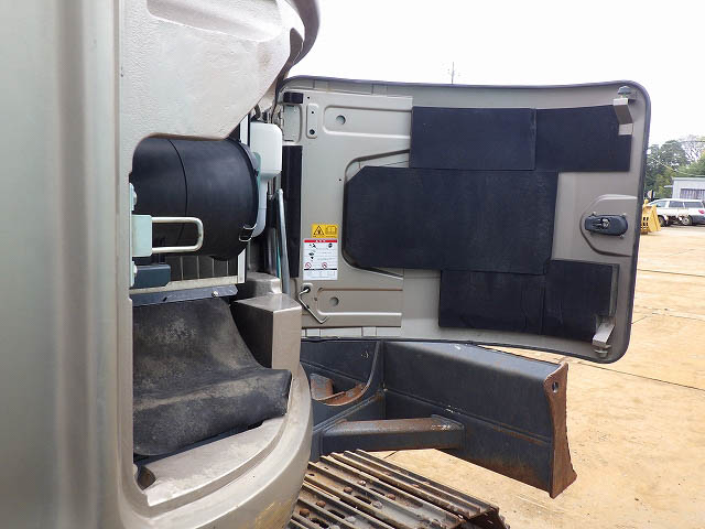 SK135SR-5-YY08-042300