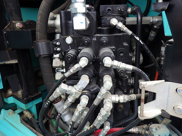 SK135SR-5-YY08-33851