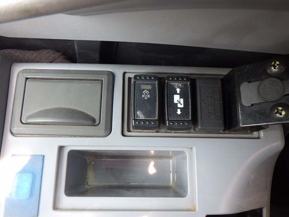 ZX75UR-5B-61726
