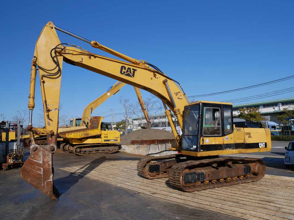 E200B-4SG11272