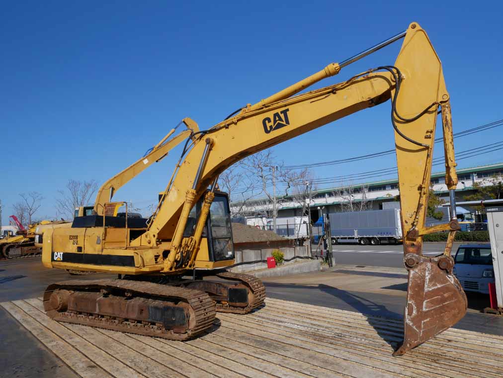 E200B-4SG11272