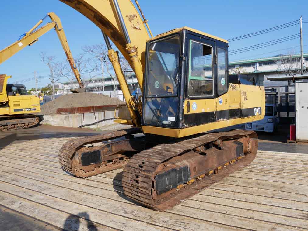E200B-4SG11272