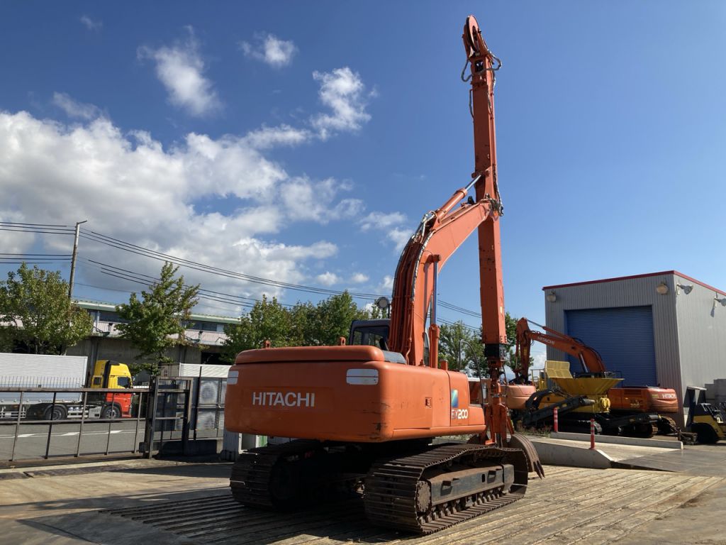 EX200-5-84132