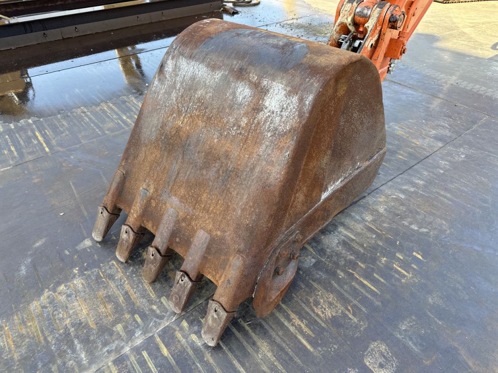 ZX135US-6-103943