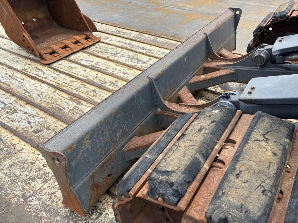 SK135SR-3-YY07-28694