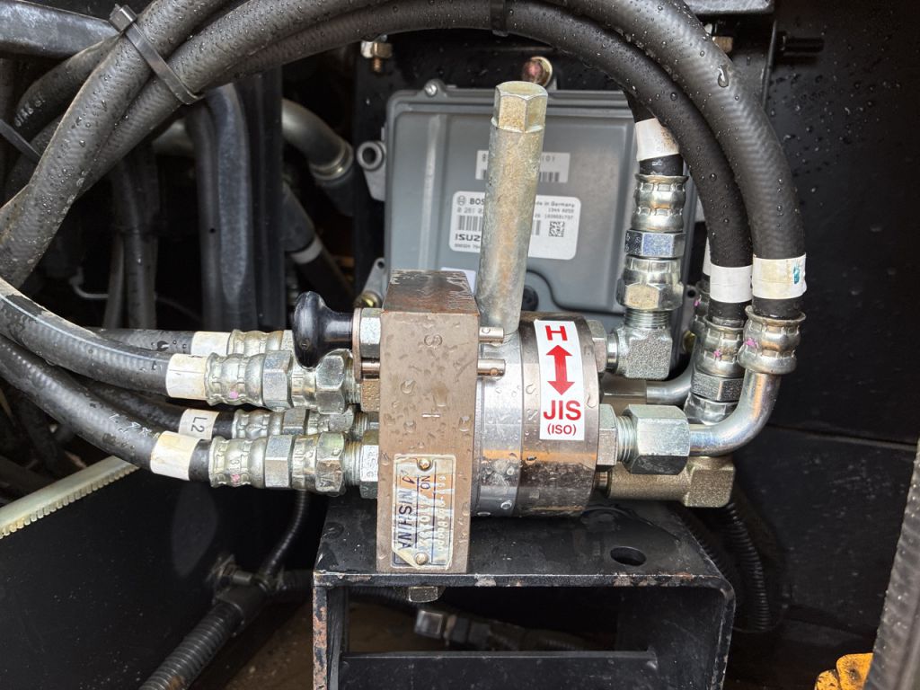 HD823MR-7-5130