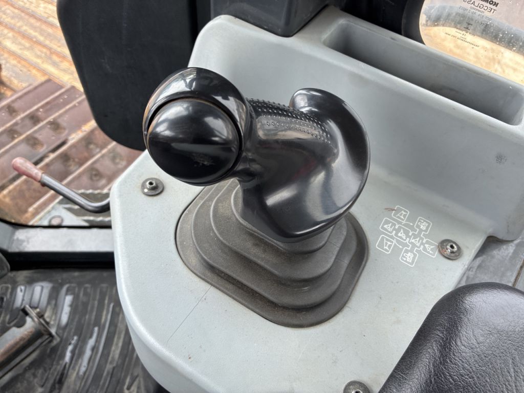 D51PX-22-B14719