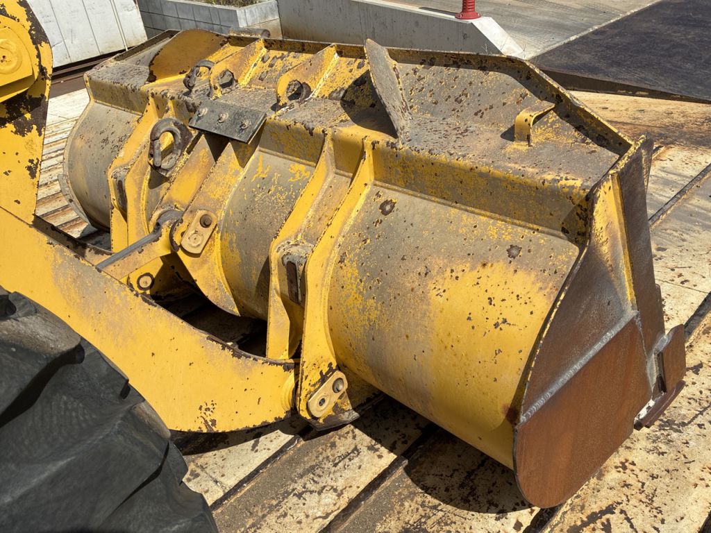 WA100-7-88276