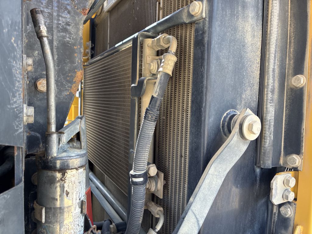 WA100-7-88276