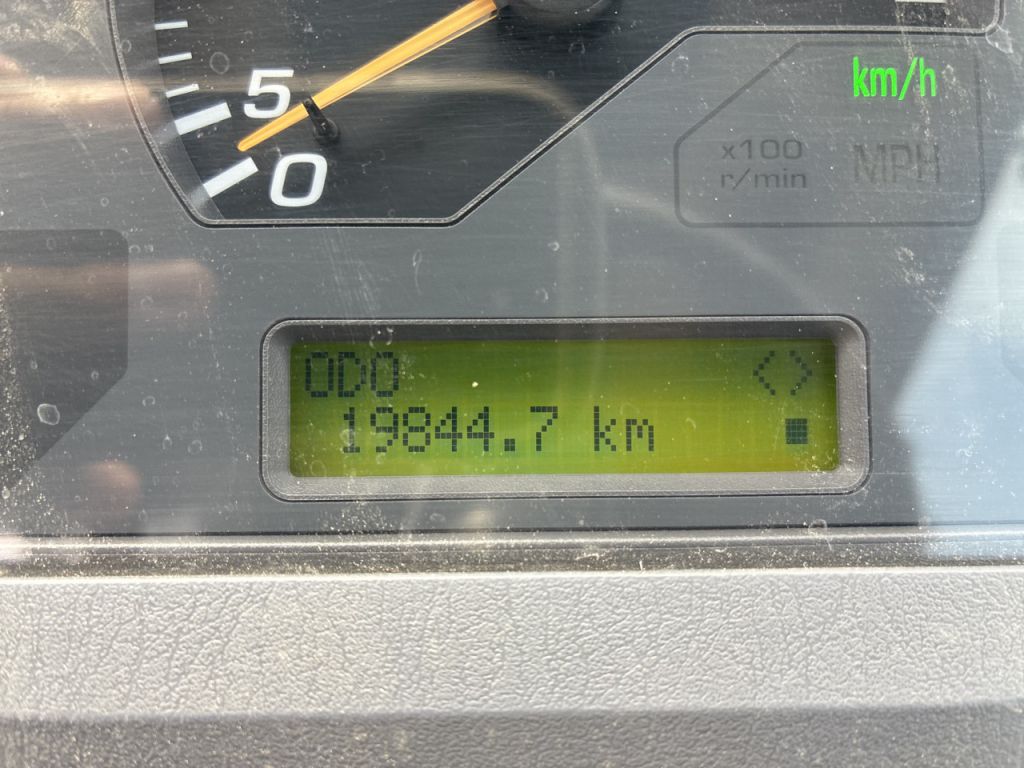 WA100-7-88276