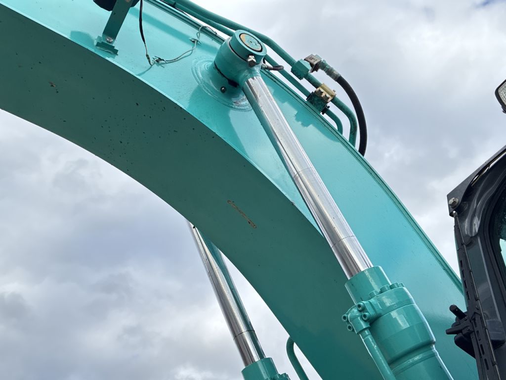 SK135SR-5-YY08-041982