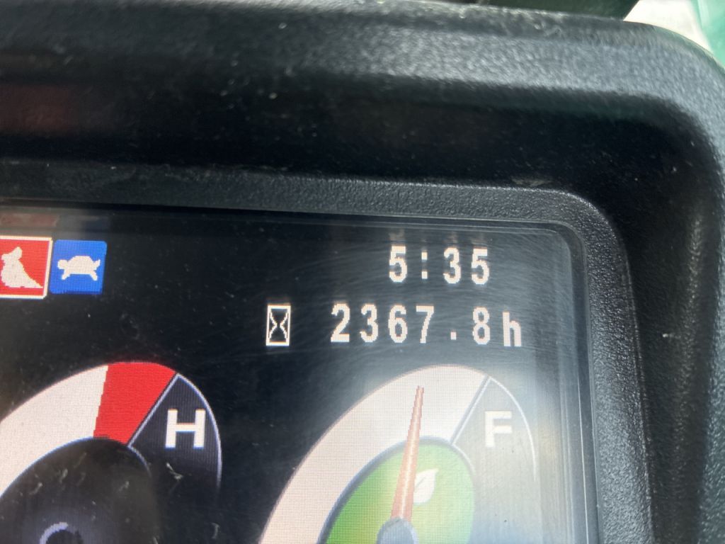 SK135SR-5-YY08-041982