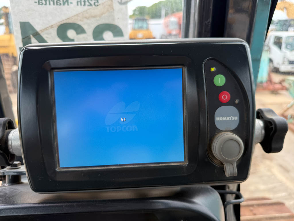 D61PX-23-32123