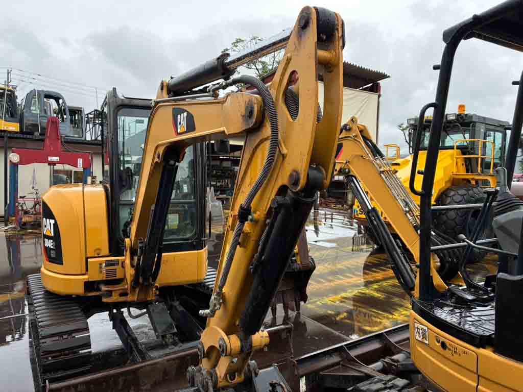304E2CR-FC200204