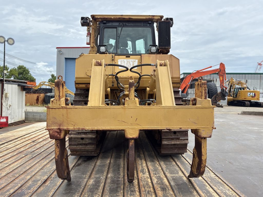 D8T-J8B01891 