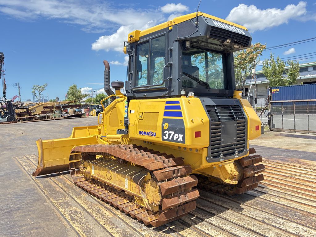 D37PX-24-90106