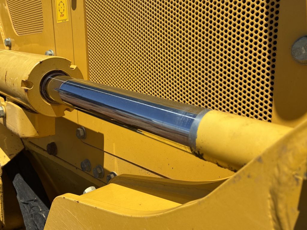 D37PX-24-90106