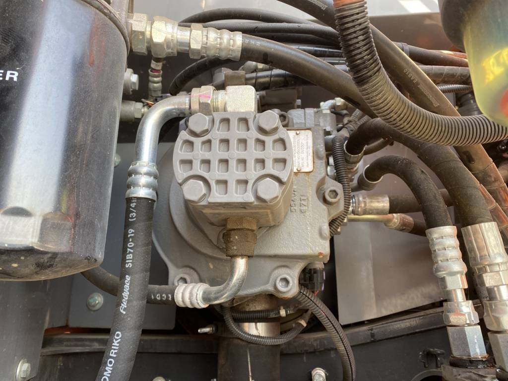 ZX120-6-511435