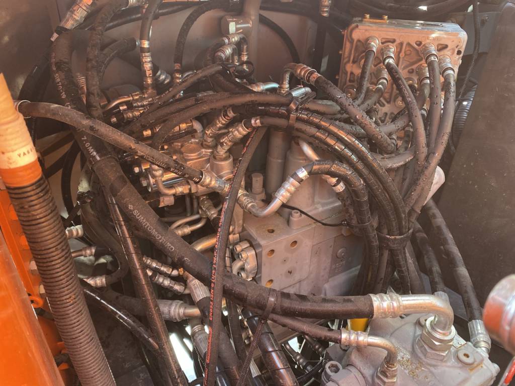 ZX120-6-511435