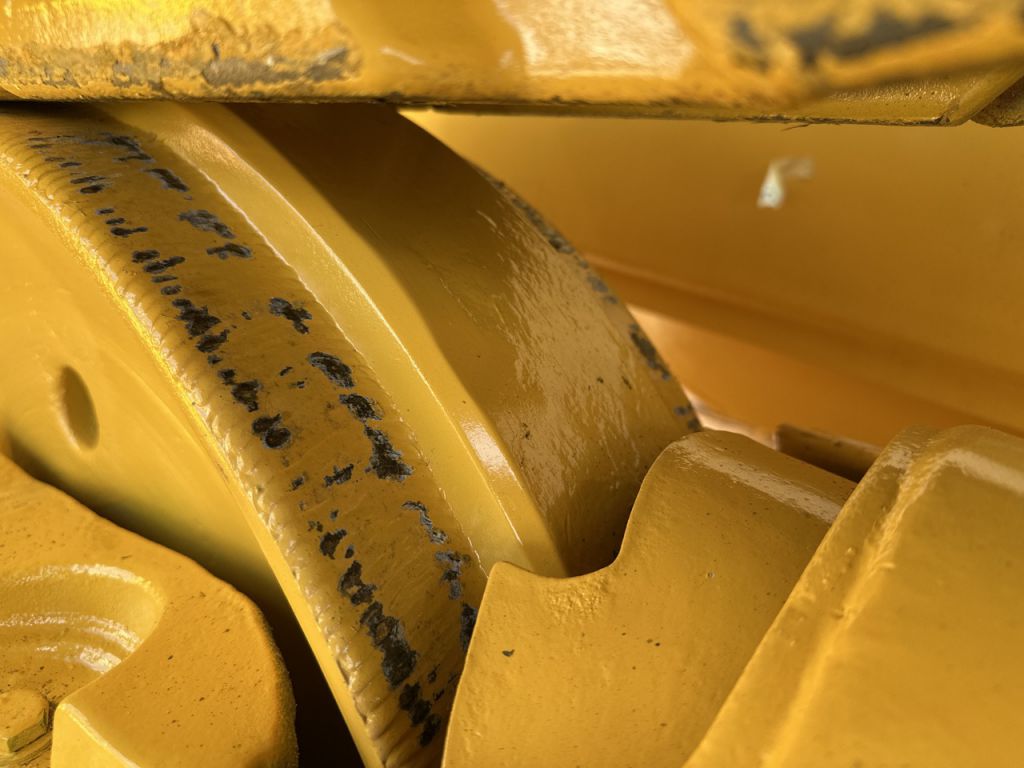 D65EX-17-3103