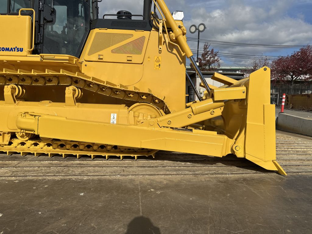 D65EX-17-3103
