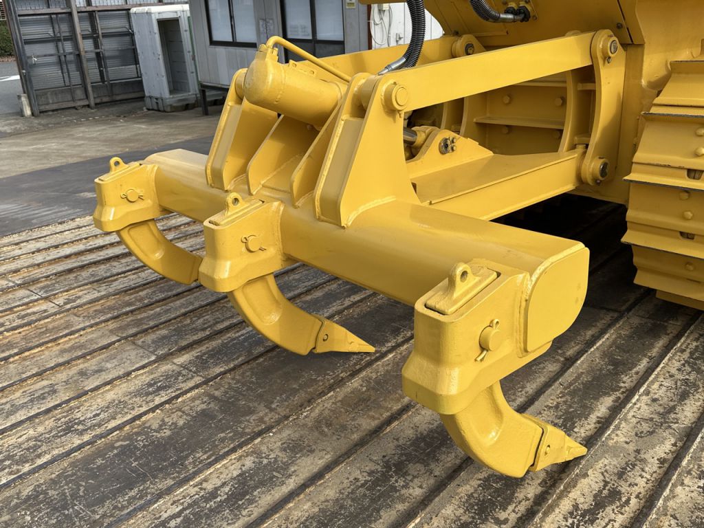 D65EX-17-3103