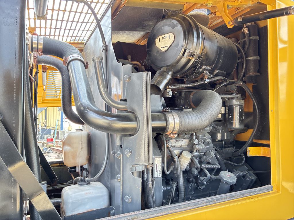 WA100-5-76749