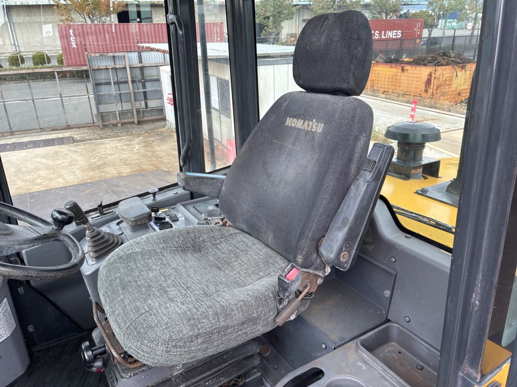 WA100-5-76749