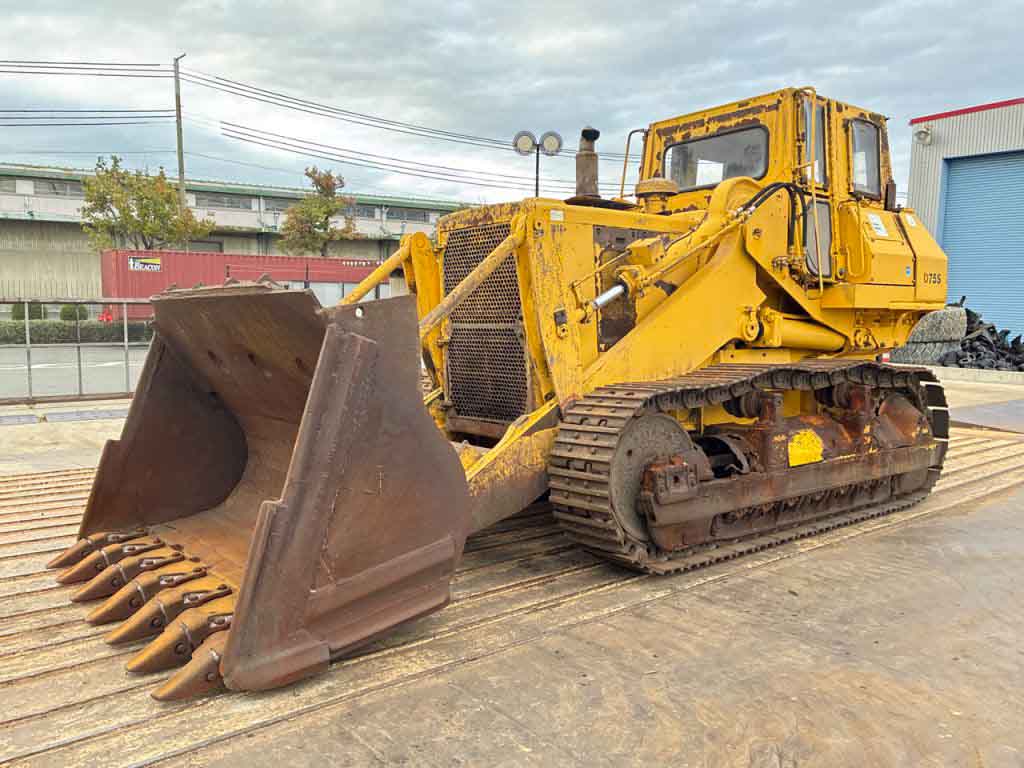 D75S-5-16696