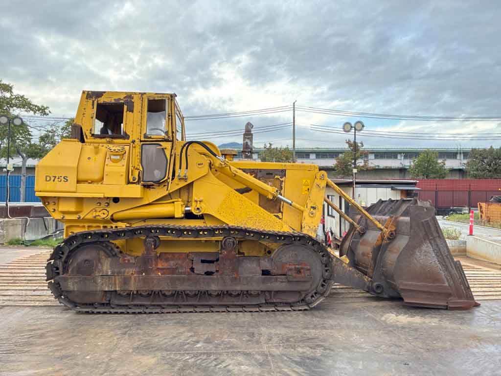 D75S-5-16696
