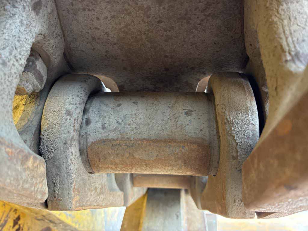 D75S-5-16696