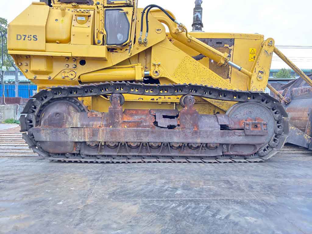 D75S-5-16696