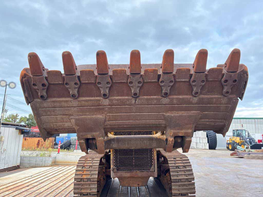 D75S-5-16696