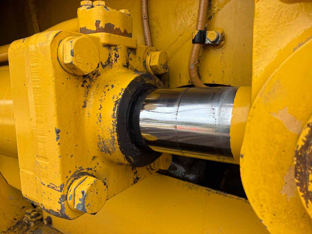 D75S-5-16696