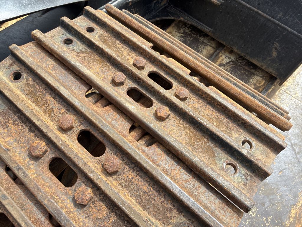 SH135X-7-3208