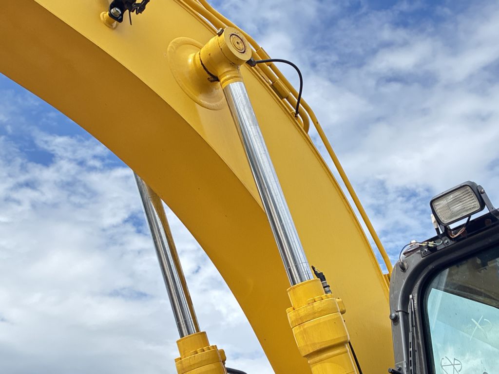 SH135X-7-3208