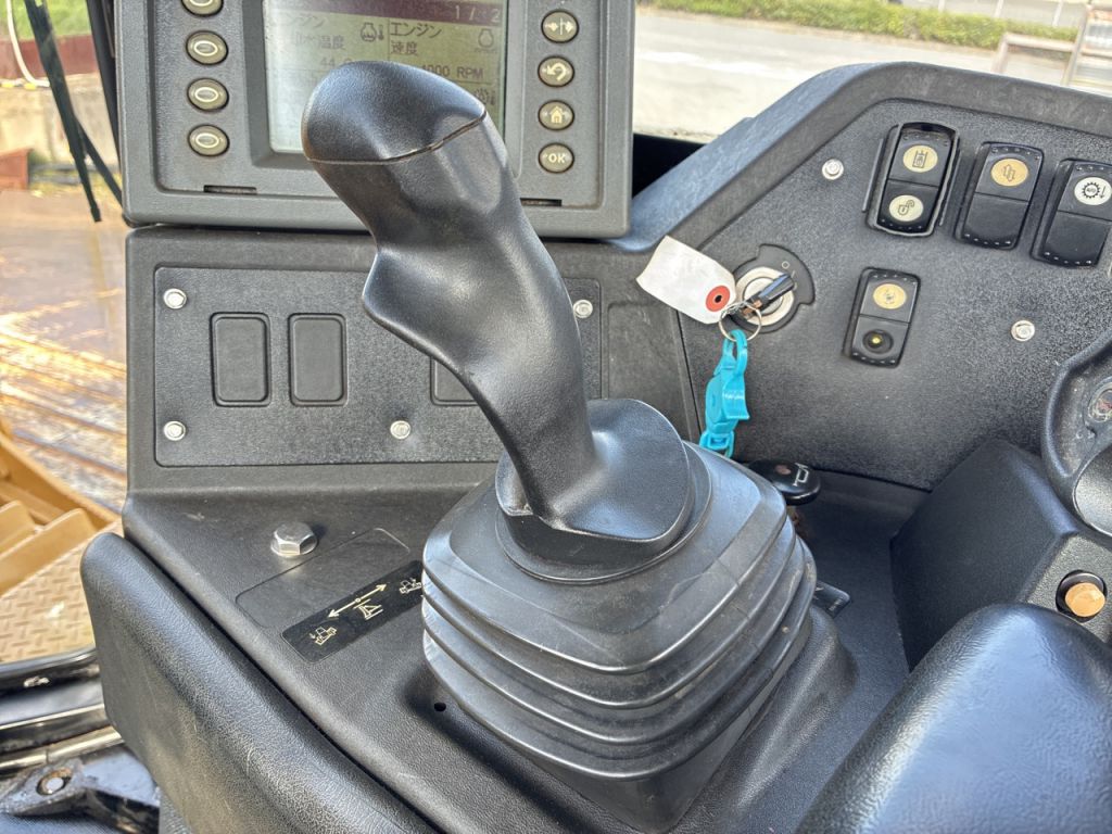 D8T-J8B01891 